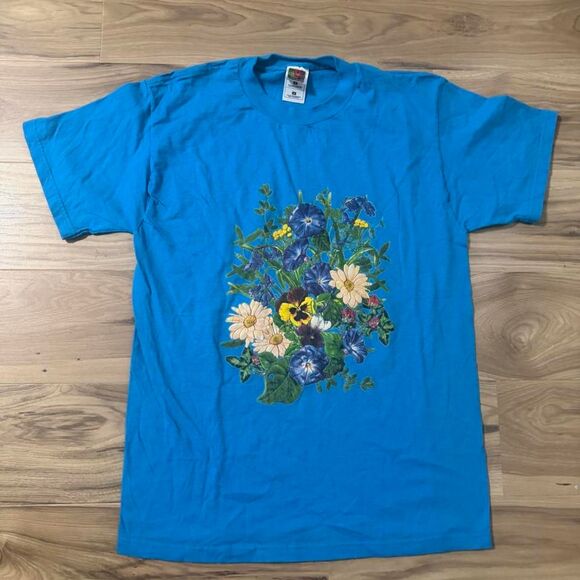 Fruit of the Loom Tops - Vintage 00s floral grandma style graphic tee Size medium blue
